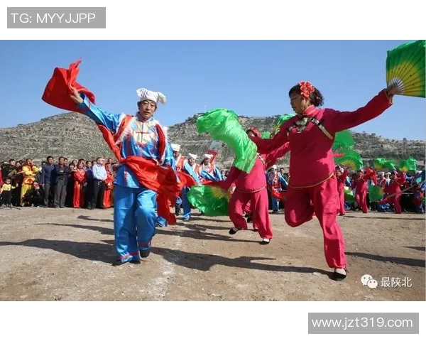 扭秧歌与足球明星的精彩碰撞视频展现传统与现代的完美融合